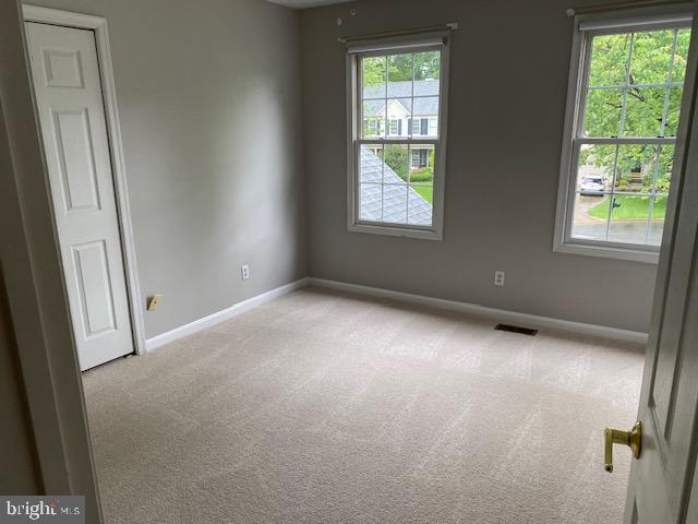 POTOMAC LAKES - Residential Lease