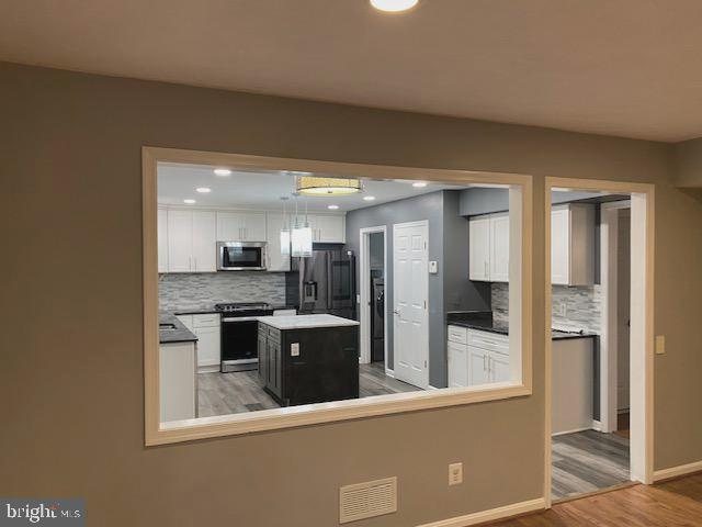 POTOMAC LAKES - Residential Lease