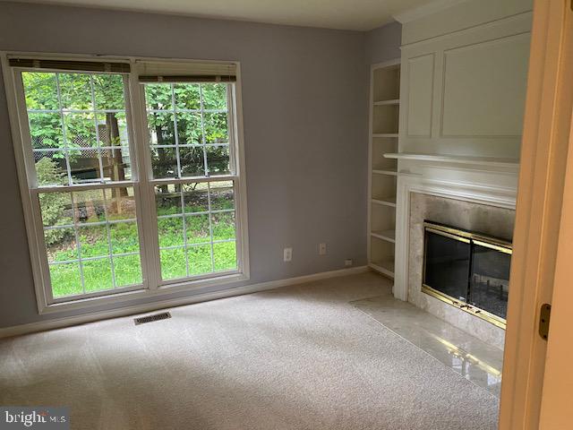 POTOMAC LAKES - Residential Lease