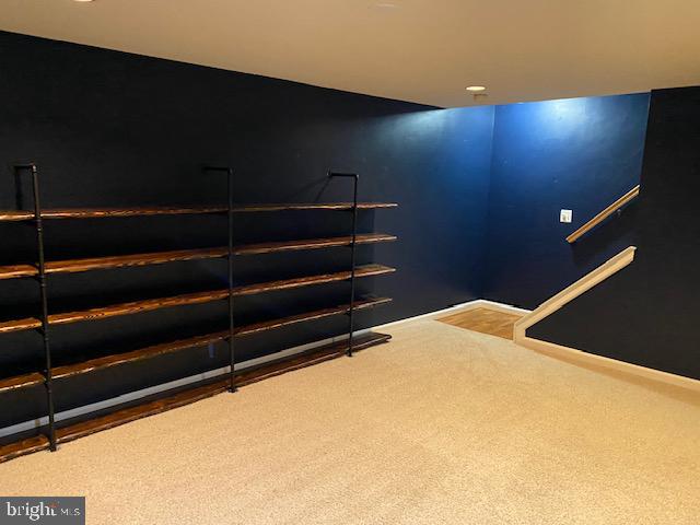 POTOMAC LAKES - Residential Lease