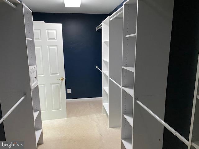 POTOMAC LAKES - Residential Lease