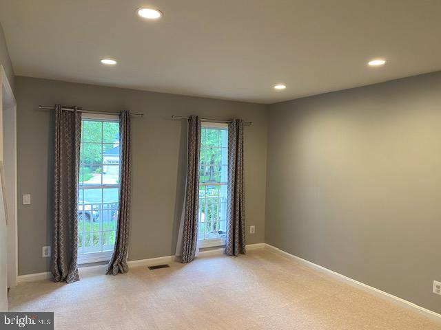 POTOMAC LAKES - Residential Lease