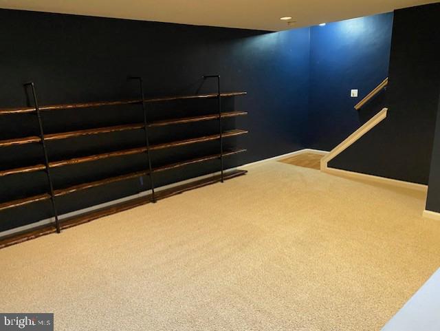 POTOMAC LAKES - Residential Lease