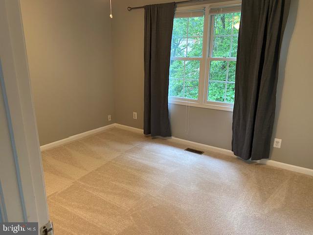 POTOMAC LAKES - Residential Lease