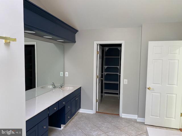 POTOMAC LAKES - Residential Lease