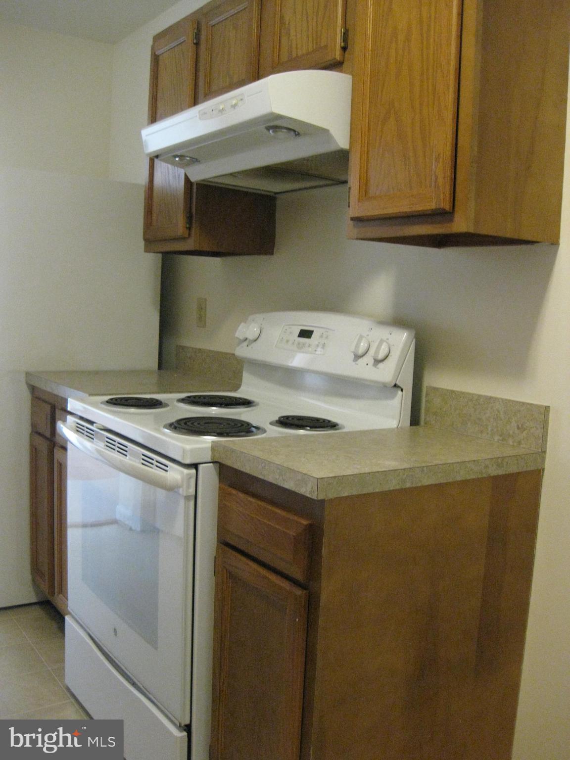 BROADVIEW ACRES - Residential Lease