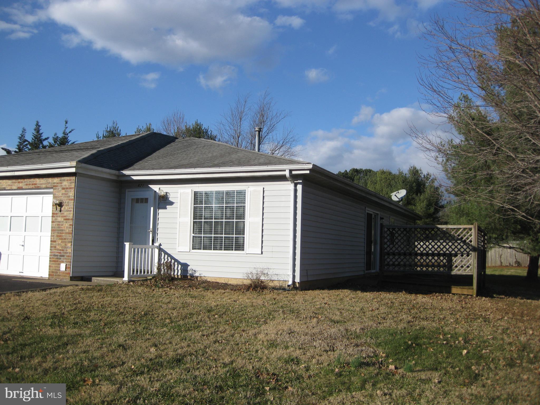 BROADVIEW ACRES - Residential Lease