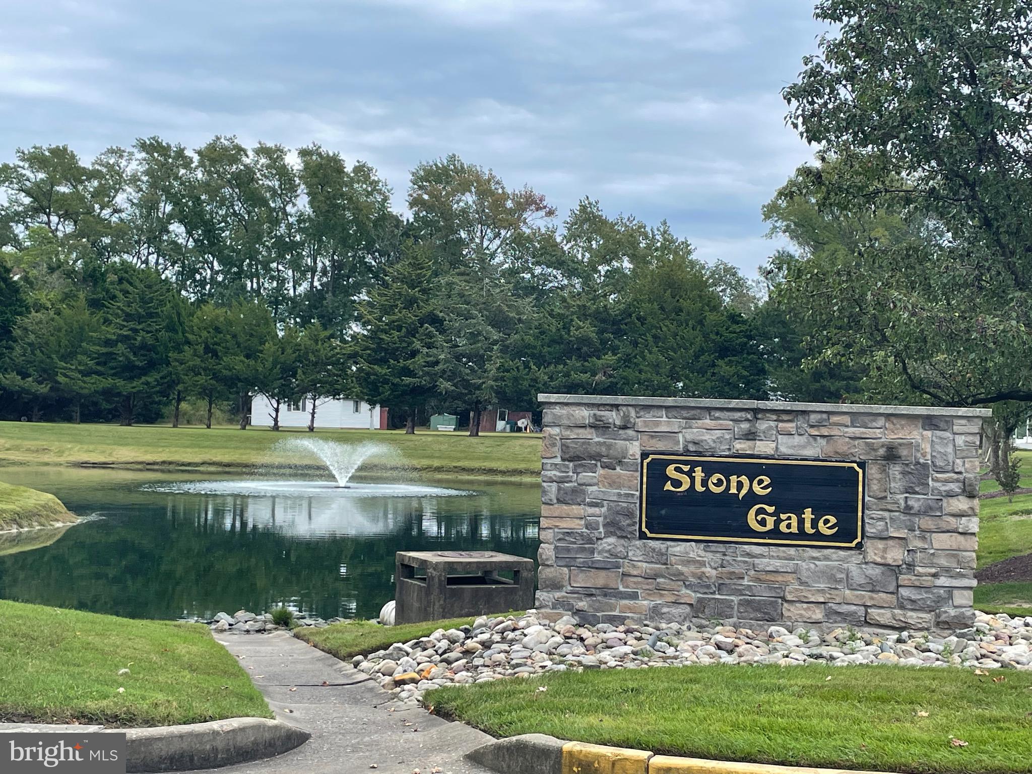 STONE GATE - Residential Lease