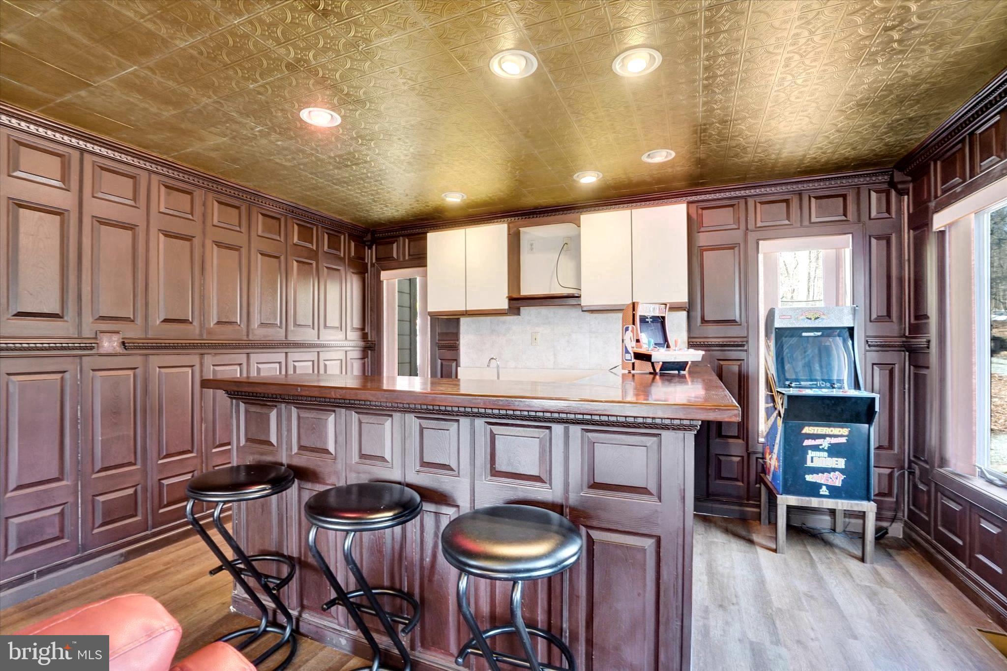 SPRING HILL ACRES - Residential