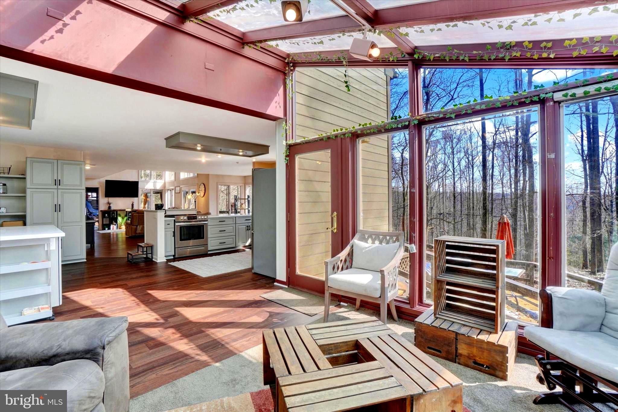 SPRING HILL ACRES - Residential