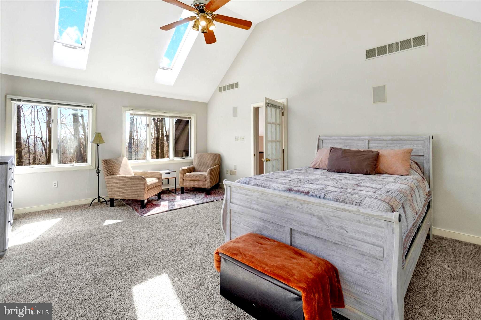 SPRING HILL ACRES - Residential