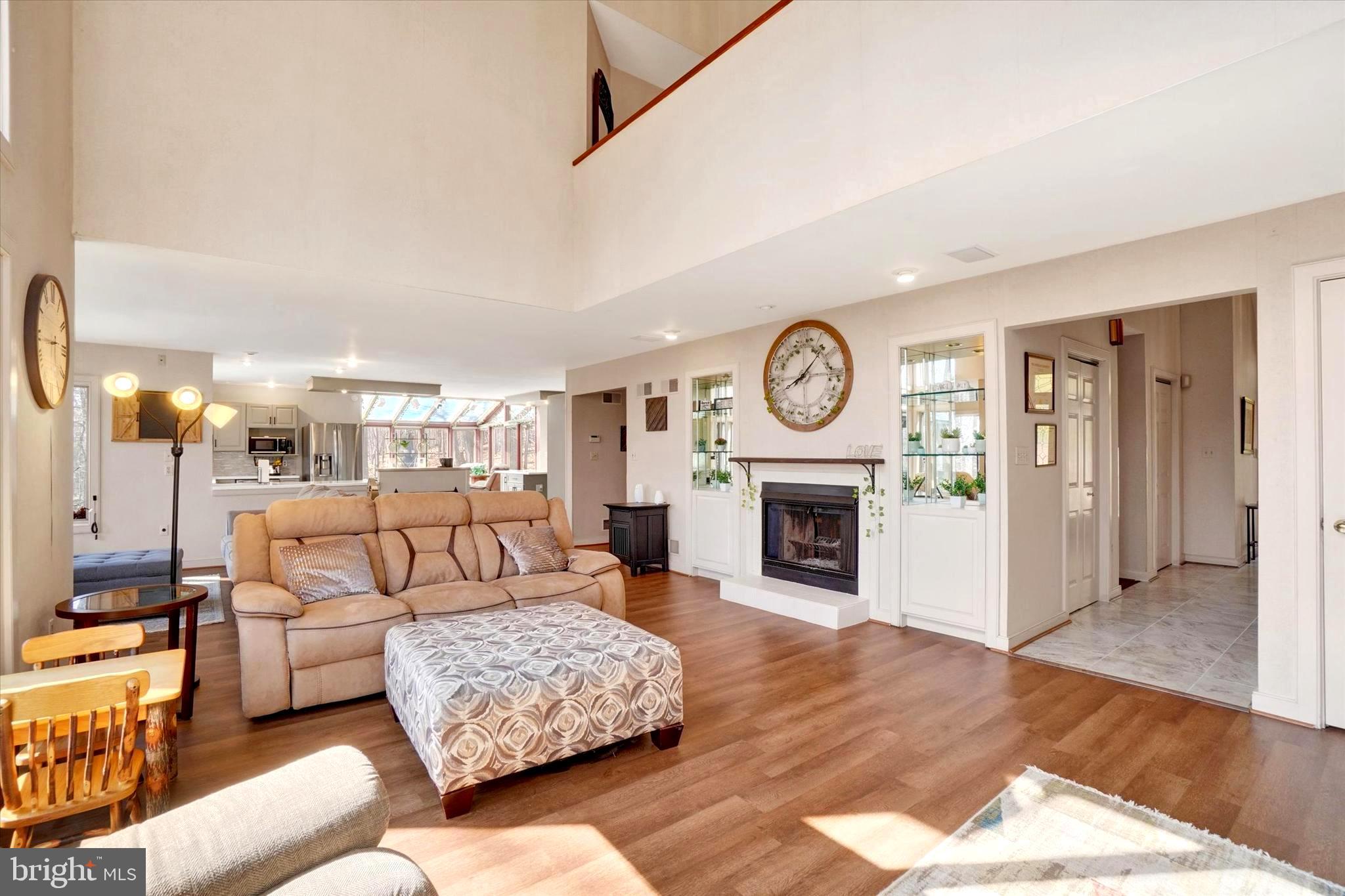 SPRING HILL ACRES - Residential