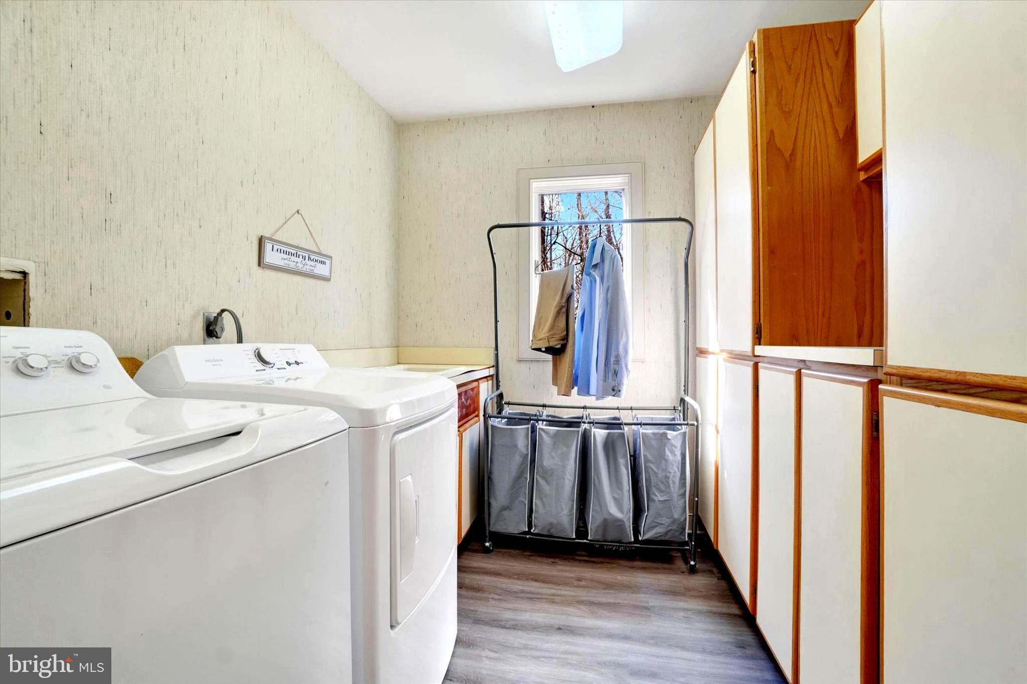 SPRING HILL ACRES - Residential