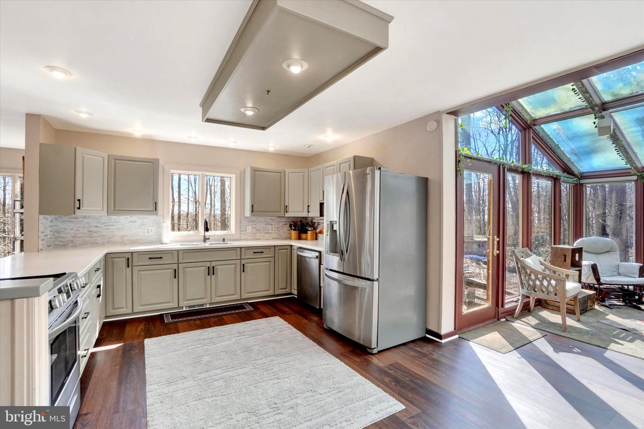 SPRING HILL ACRES - Residential