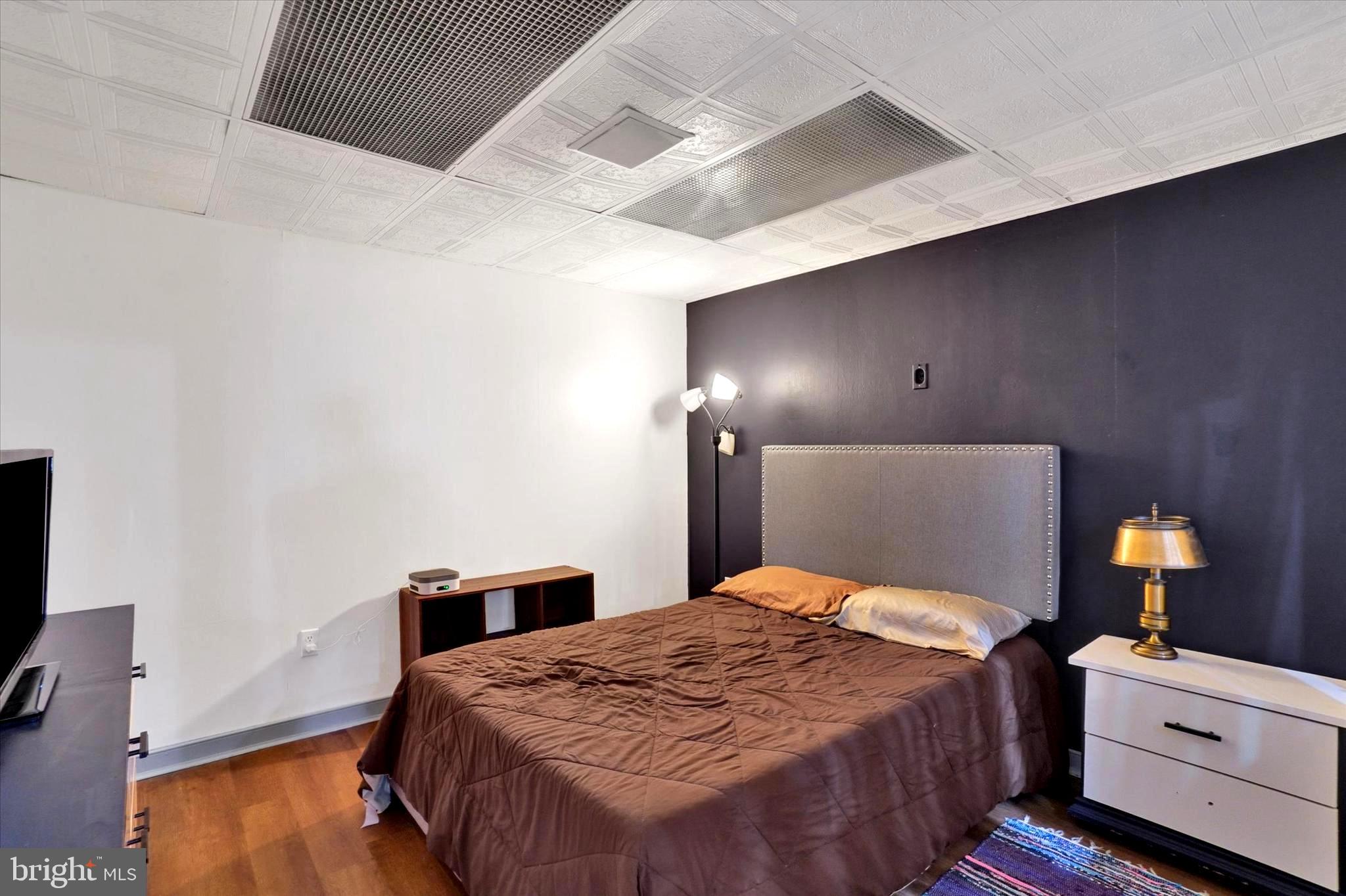 SPRING HILL ACRES - Residential