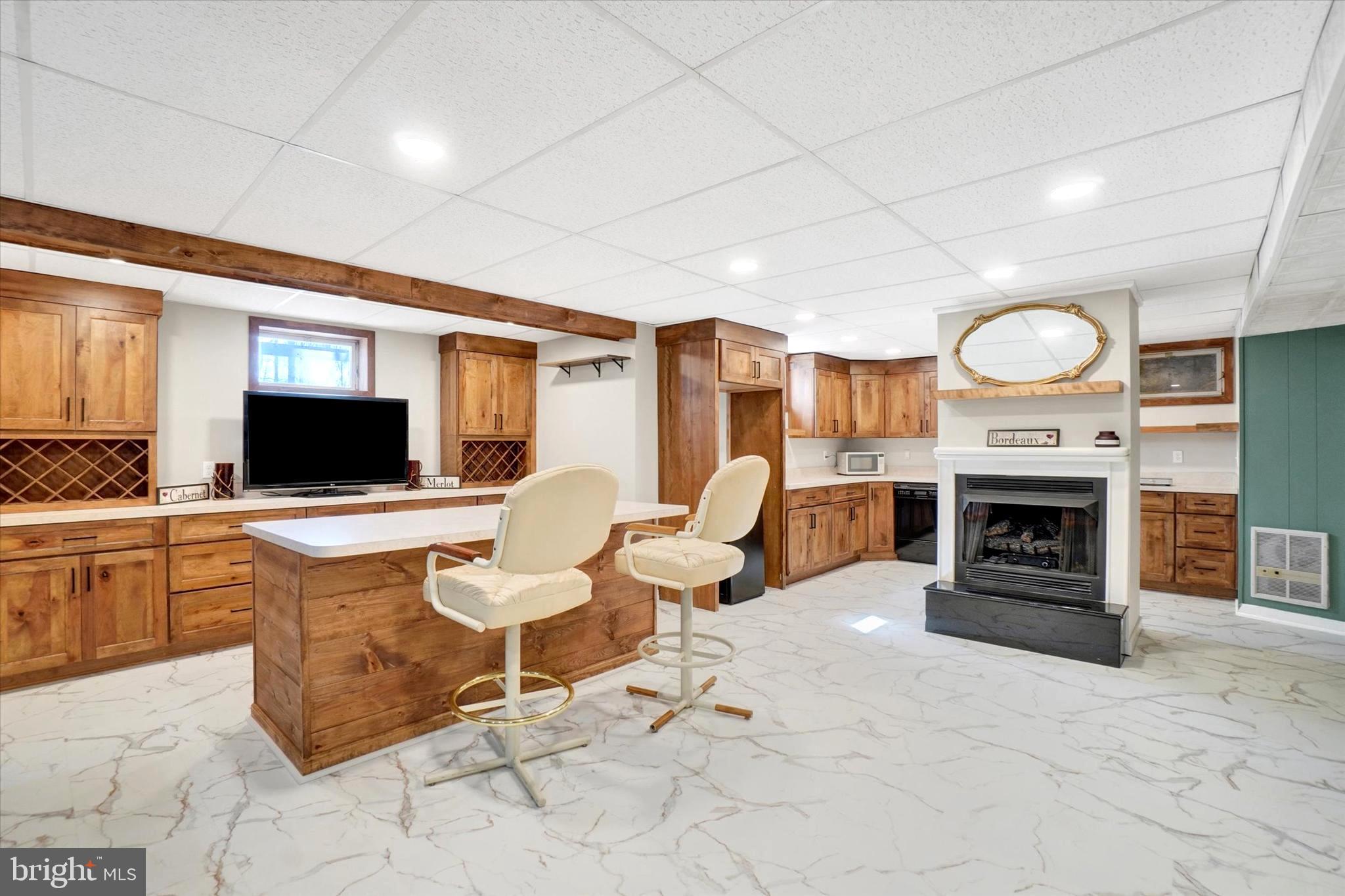 SPRING HILL ACRES - Residential