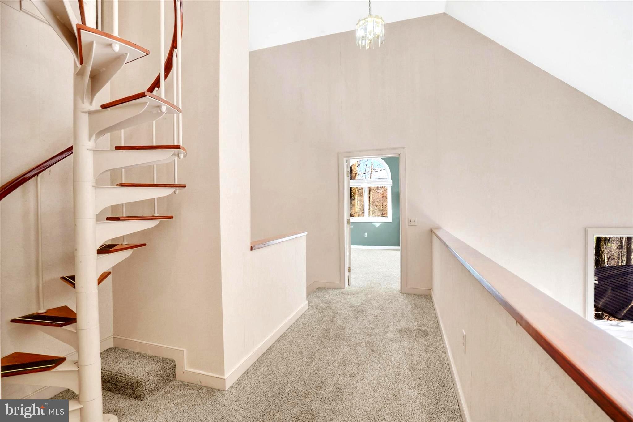 SPRING HILL ACRES - Residential