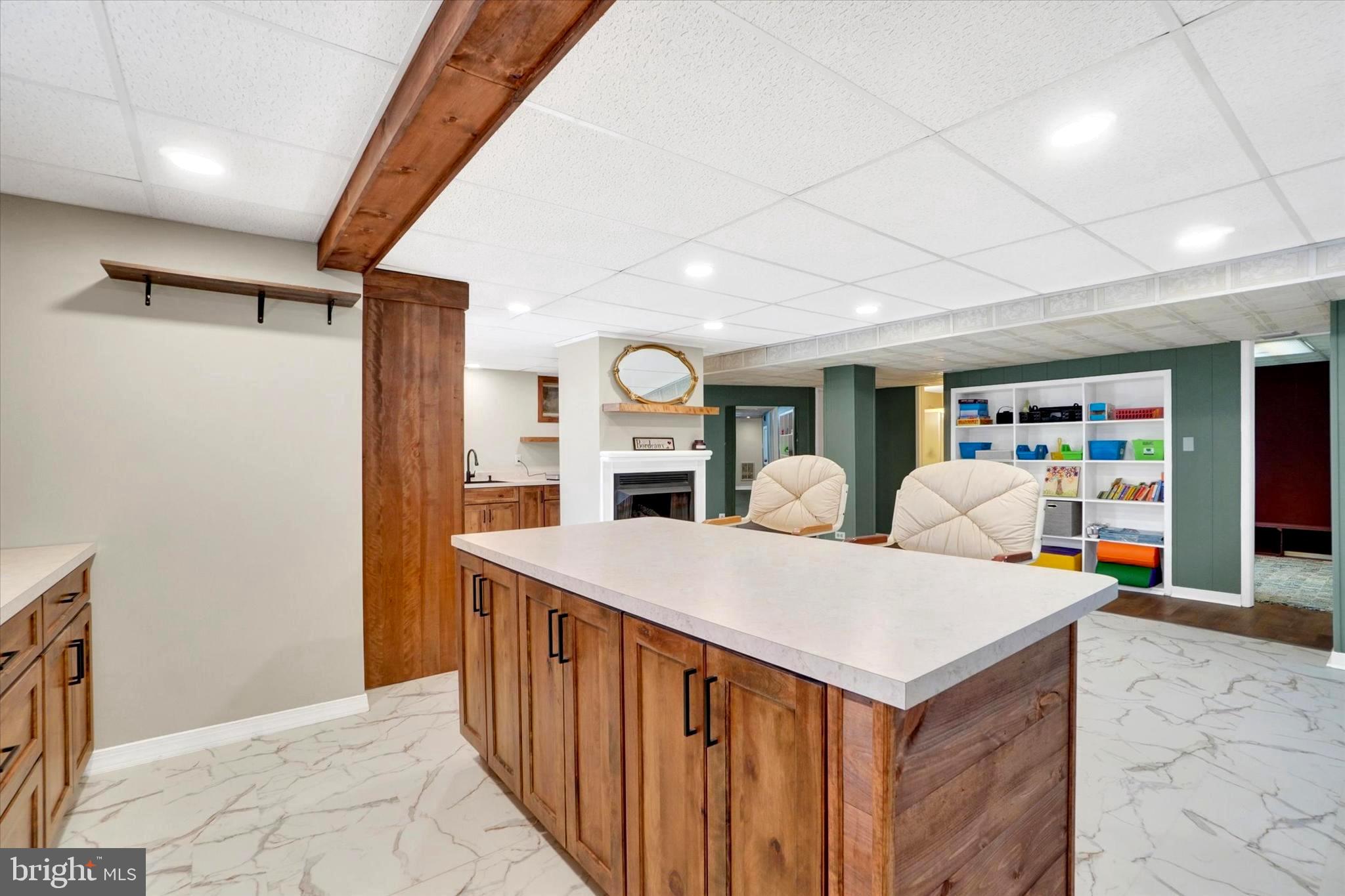 SPRING HILL ACRES - Residential