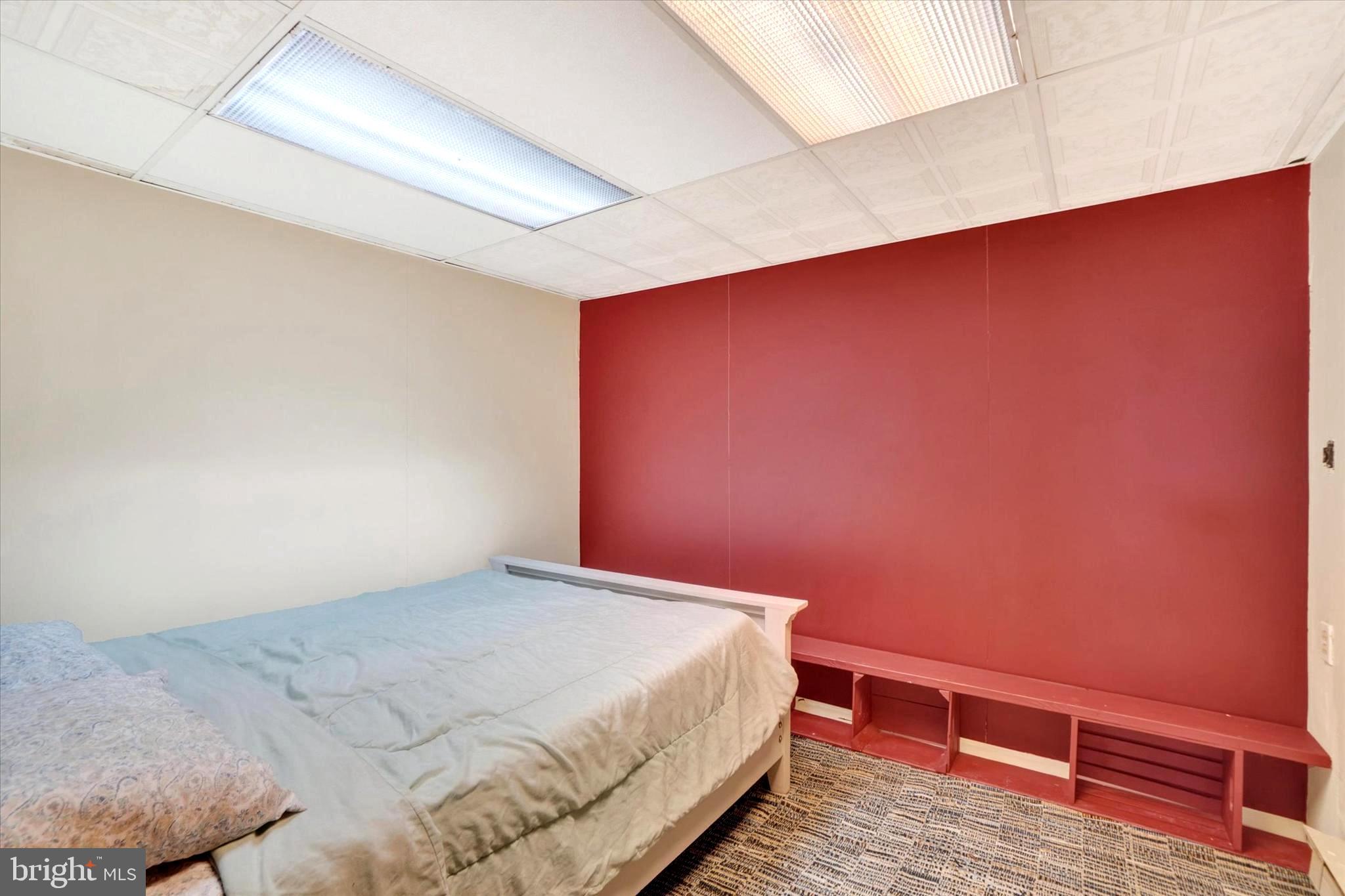 SPRING HILL ACRES - Residential