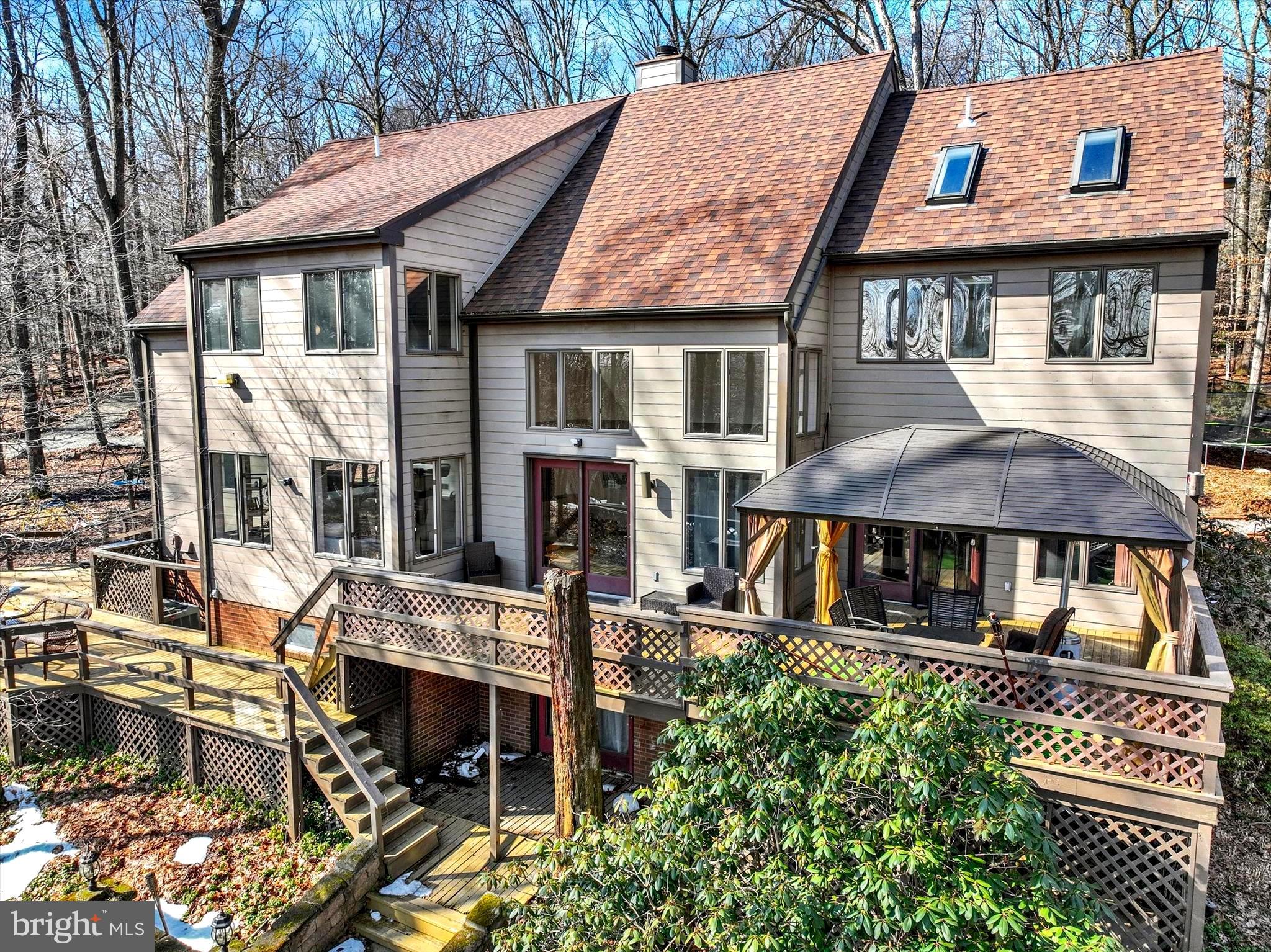 SPRING HILL ACRES - Residential