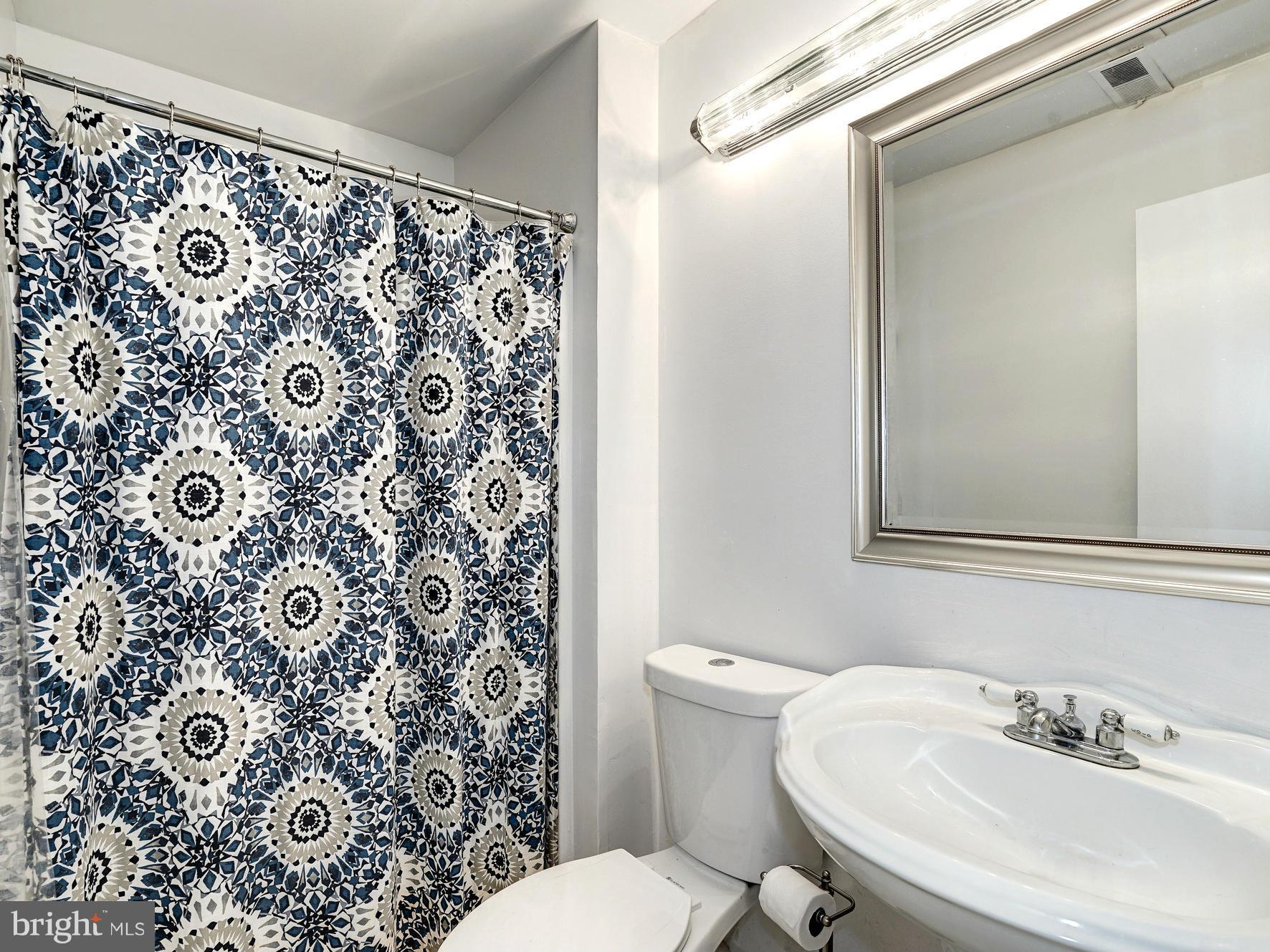 COLONY PARK - Residential