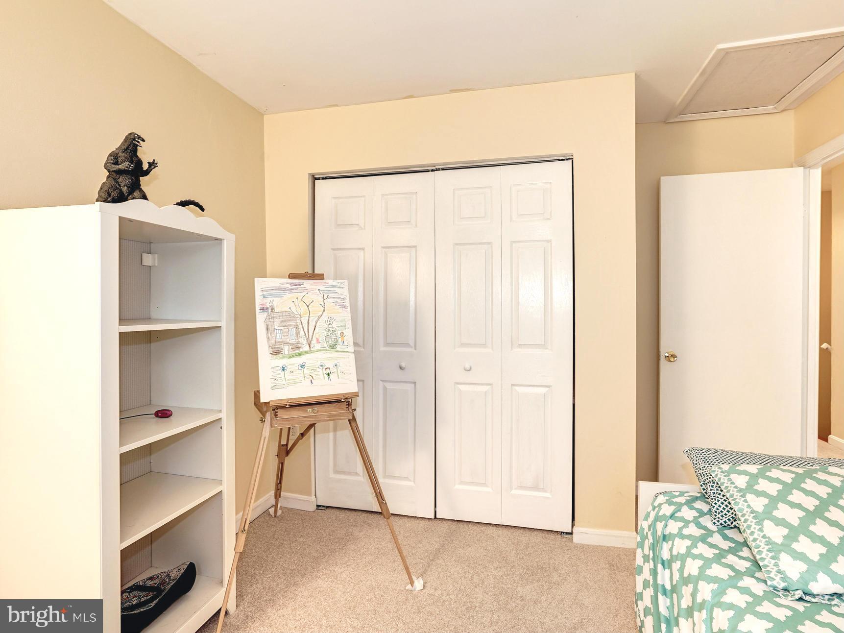 COLONY PARK - Residential