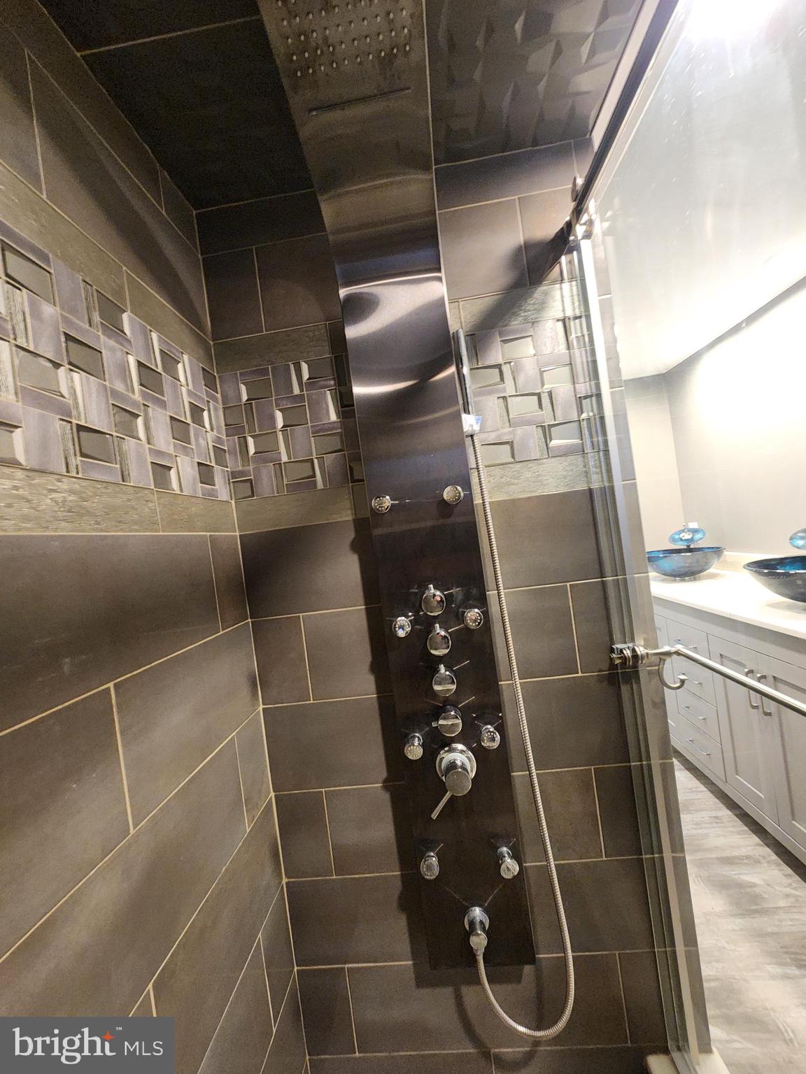 HOMELANDS - Residential