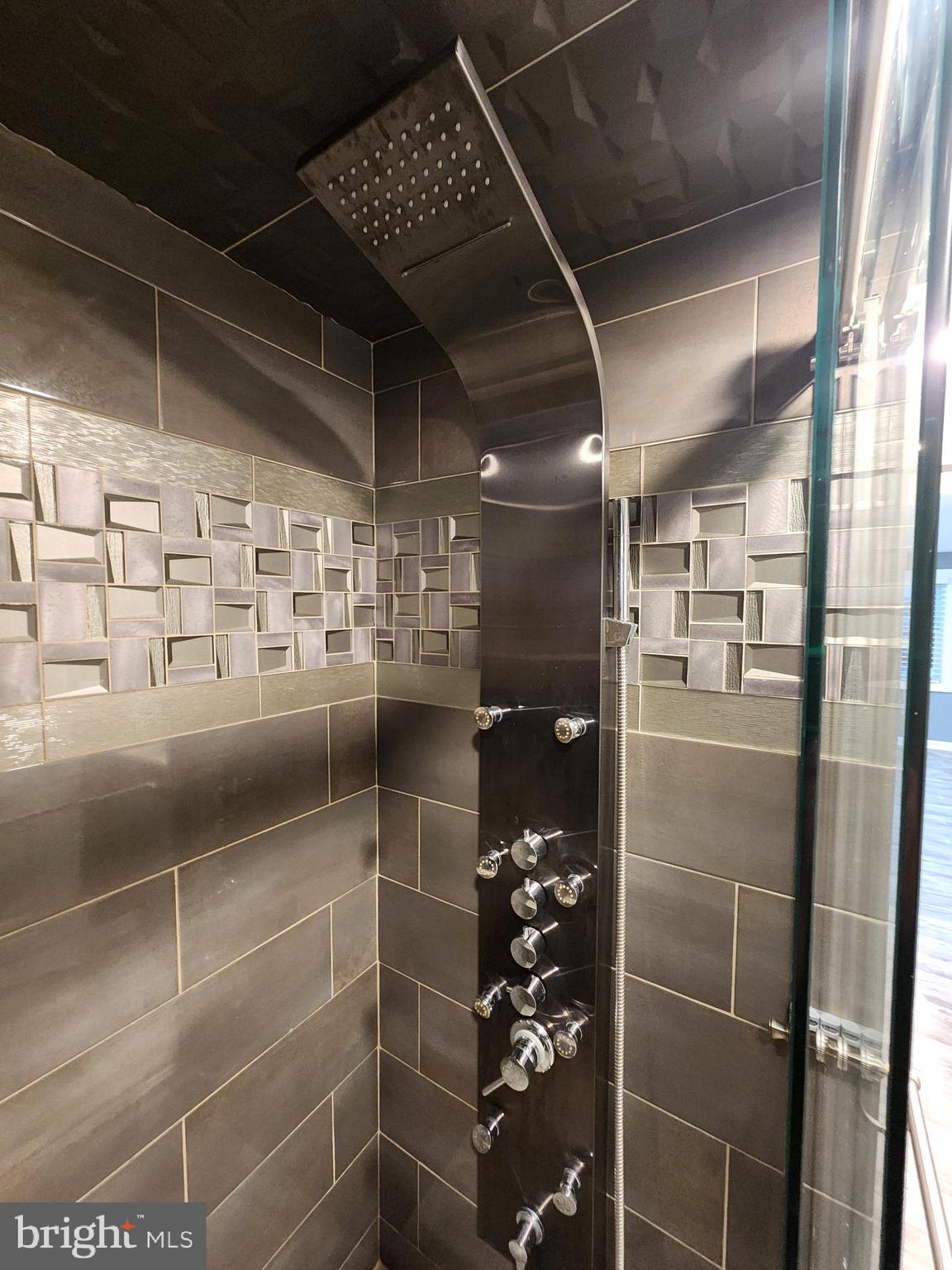 HOMELANDS - Residential