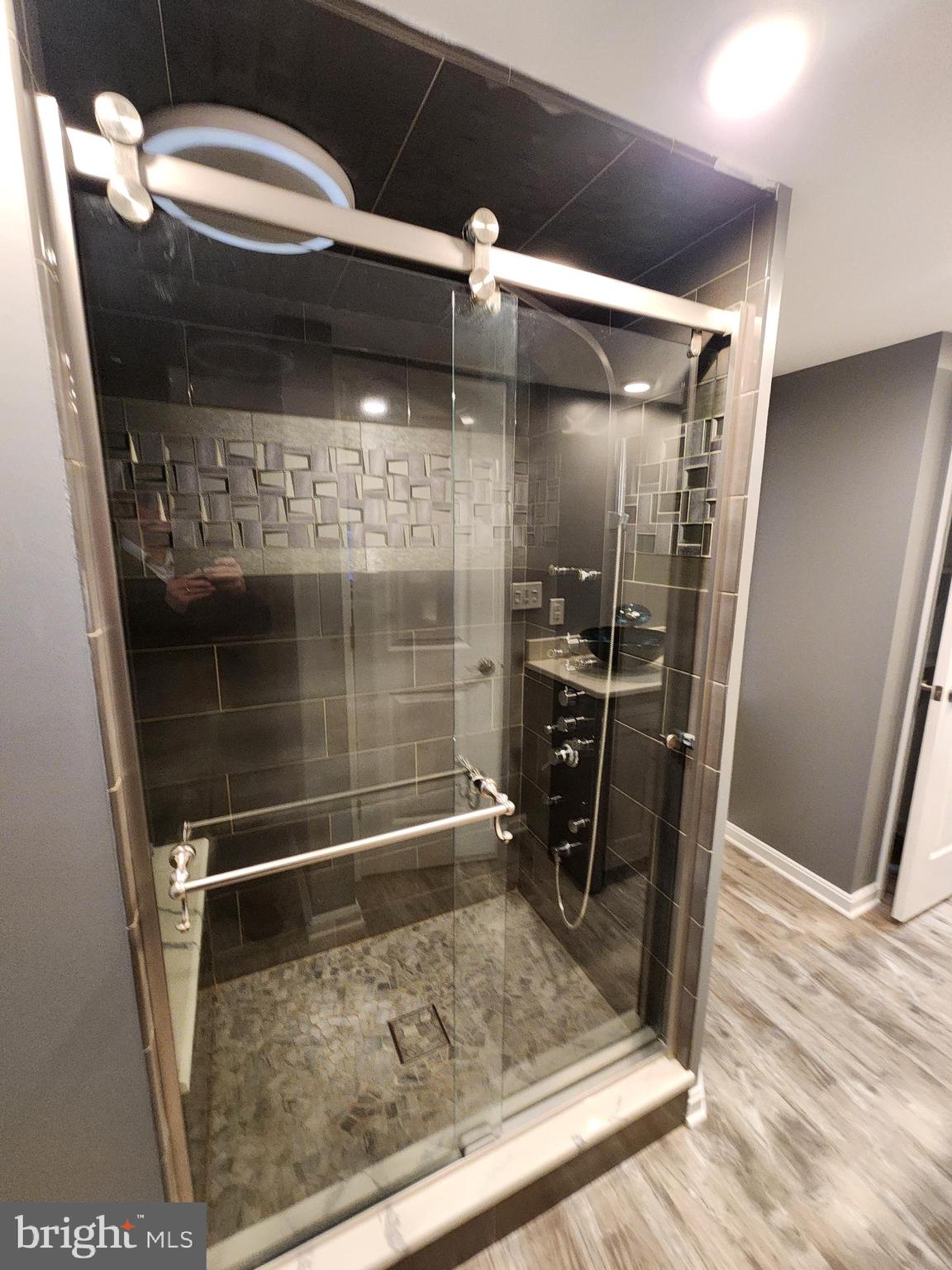 HOMELANDS - Residential