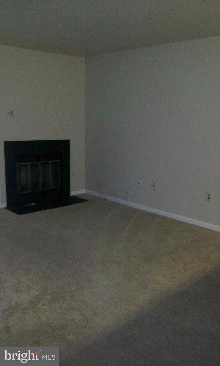 CLUSTERS AT WOODLAWN - Residential