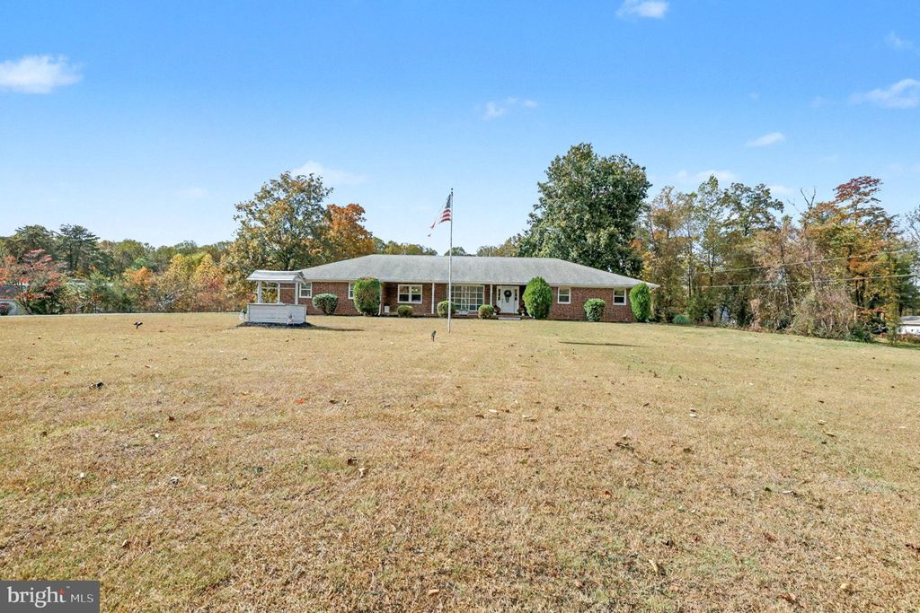 Photo of 5000 Bobcat Court, WOODBRIDGE, VA 22193 (MLS # VAPW2106512)