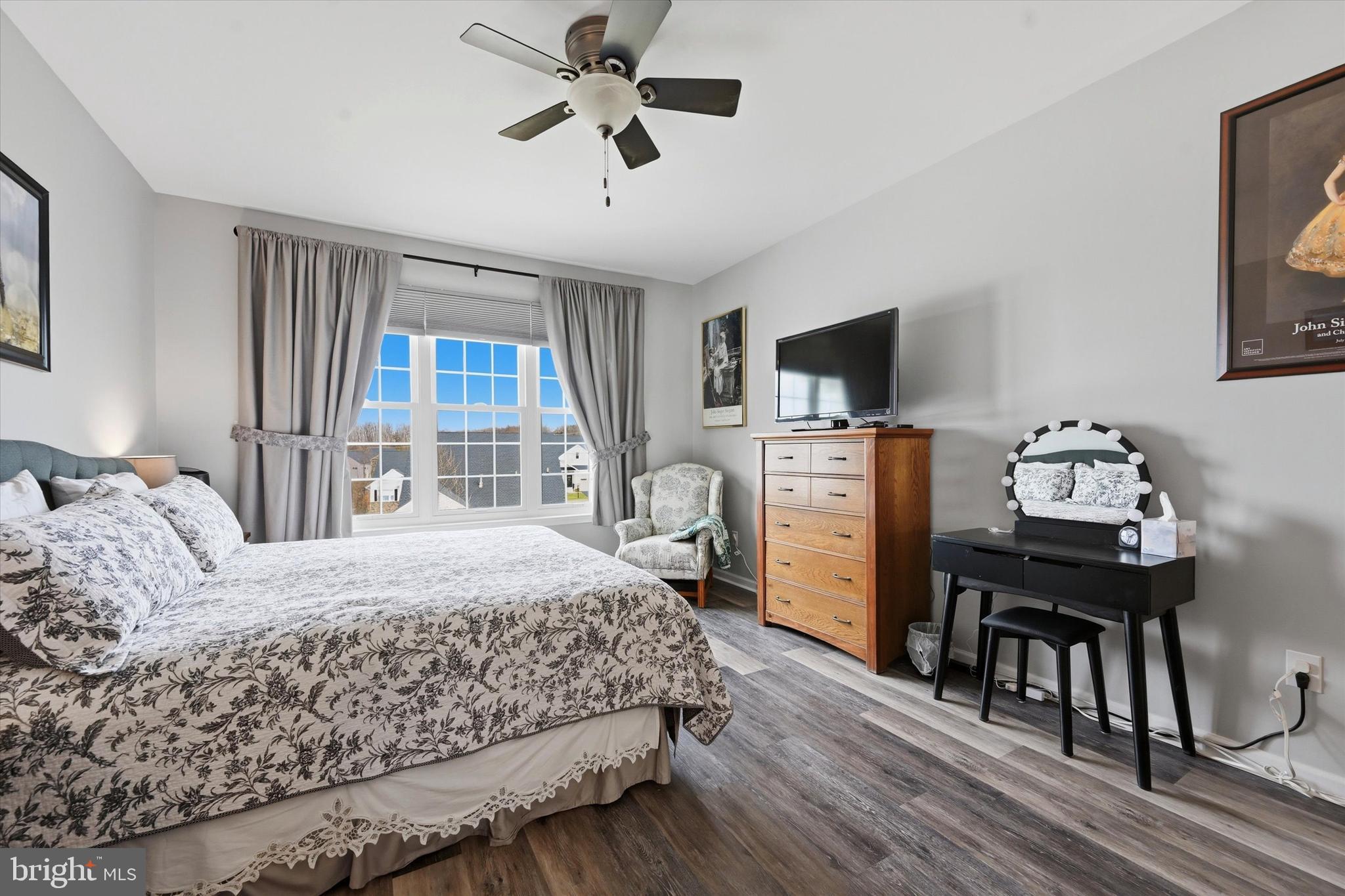 VILLAGES AT HILLVIEW - Residential