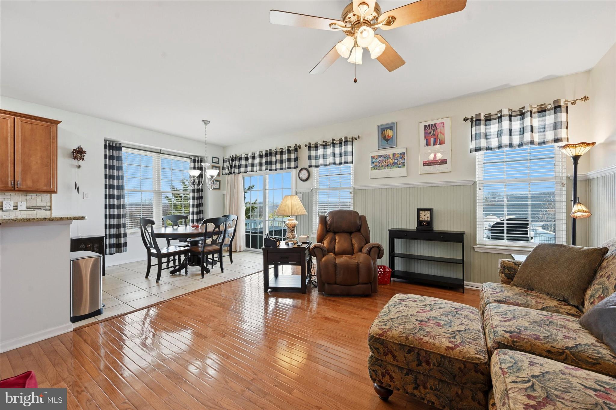 VILLAGES AT HILLVIEW - Residential