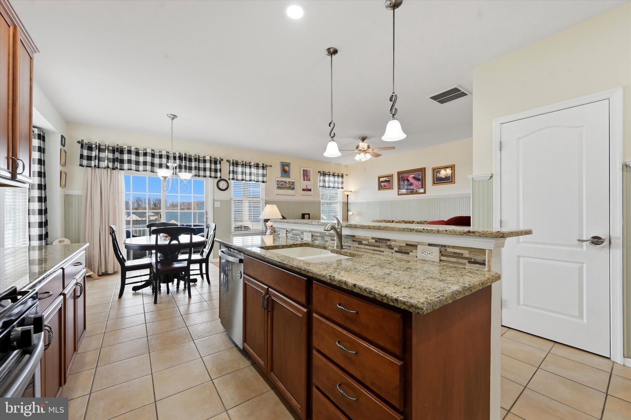 VILLAGES AT HILLVIEW - Residential