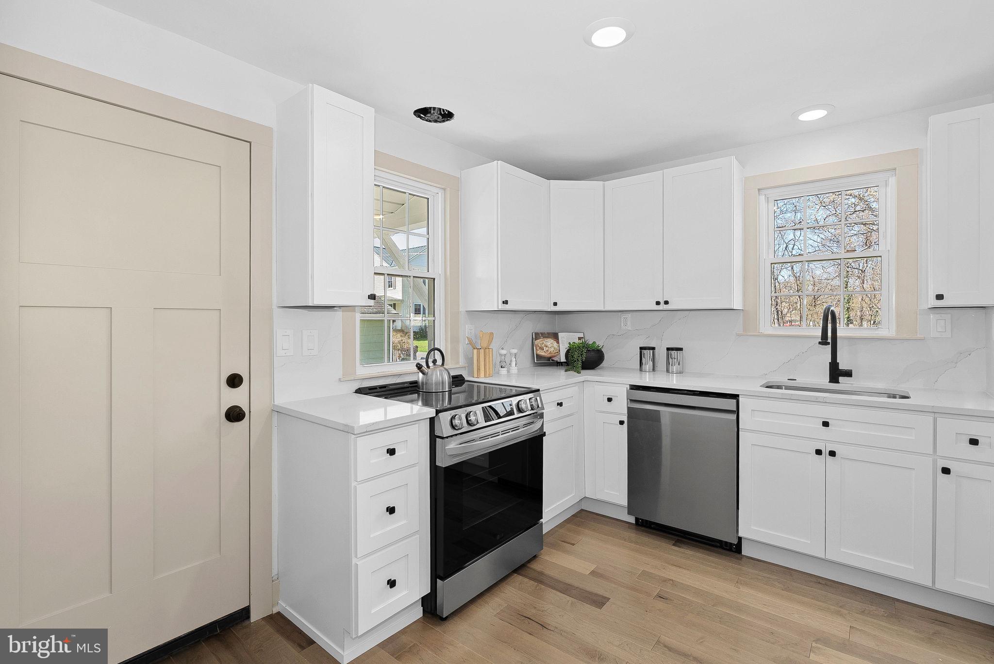 TOWN OF ROUND HILL - Residential