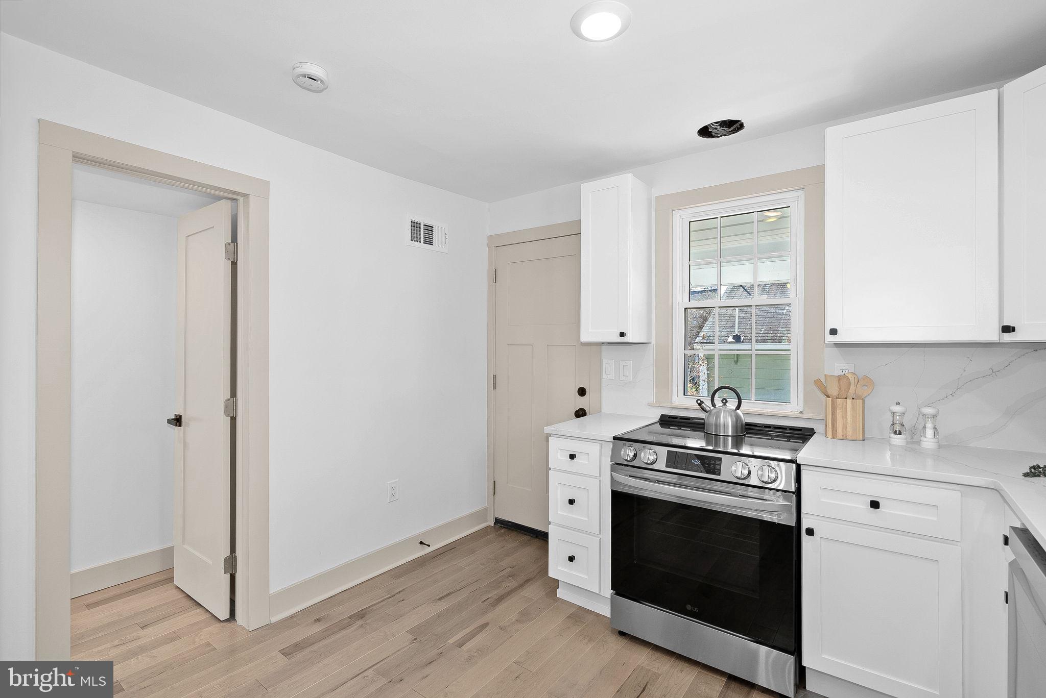 TOWN OF ROUND HILL - Residential