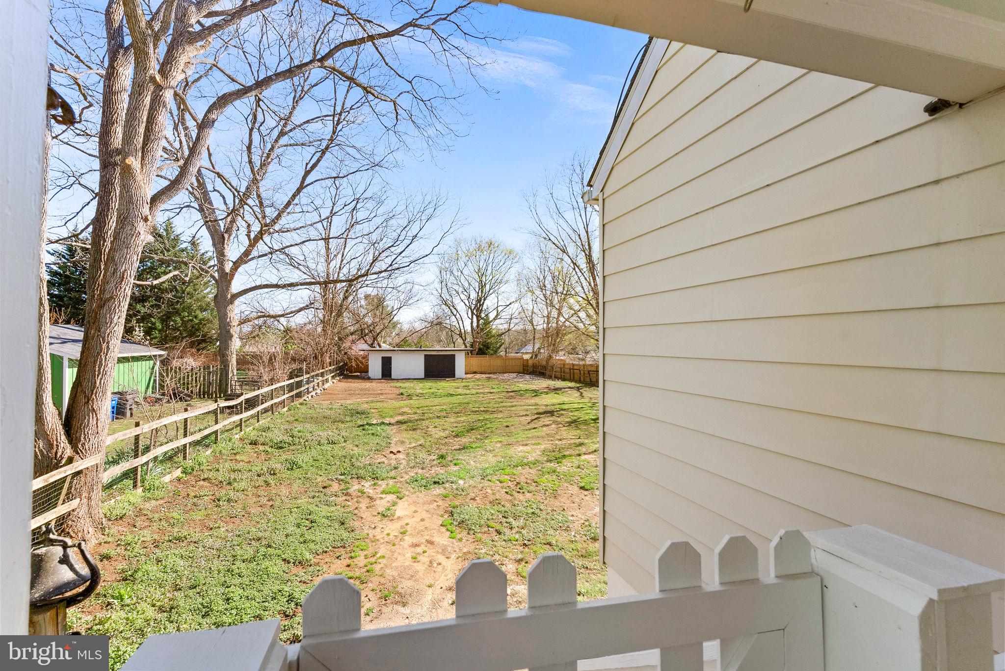 TOWN OF ROUND HILL - Residential