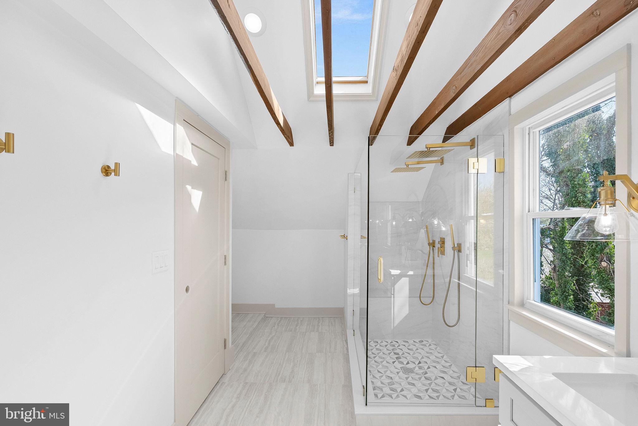 TOWN OF ROUND HILL - Residential