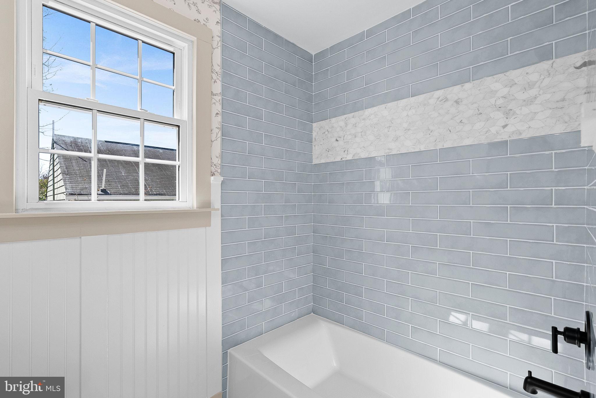 TOWN OF ROUND HILL - Residential