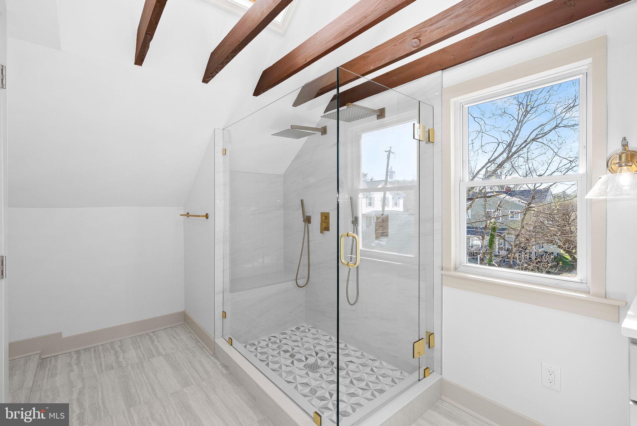 TOWN OF ROUND HILL - Residential