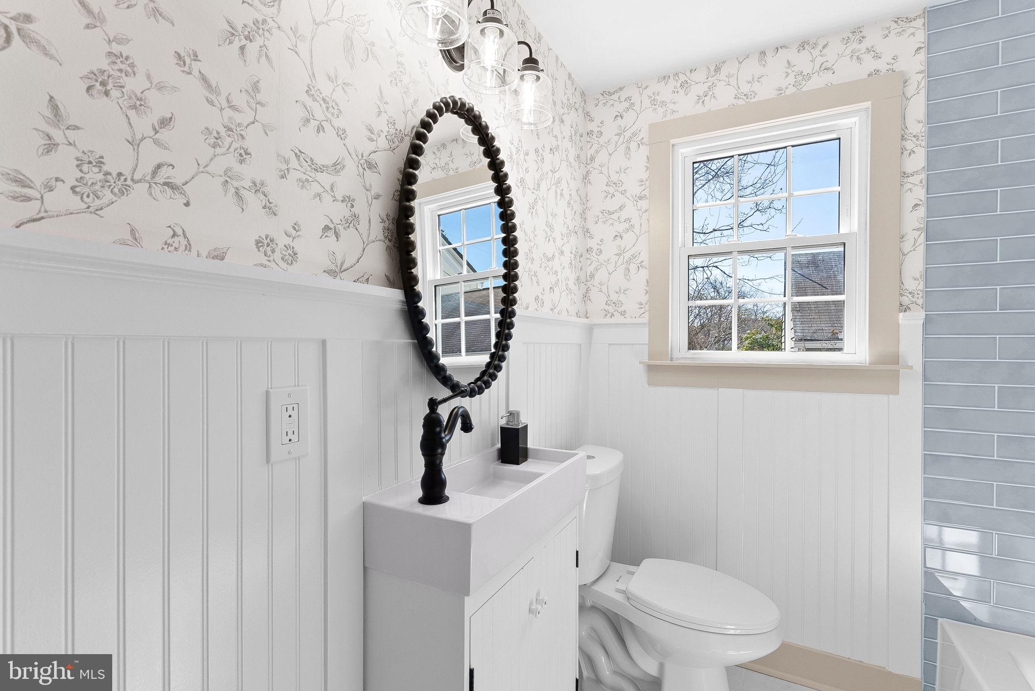 TOWN OF ROUND HILL - Residential