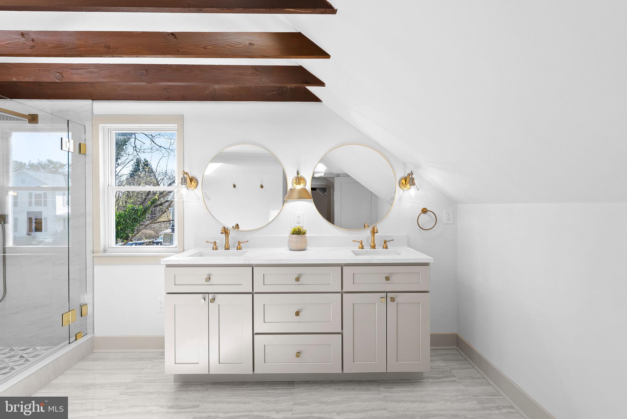 TOWN OF ROUND HILL - Residential