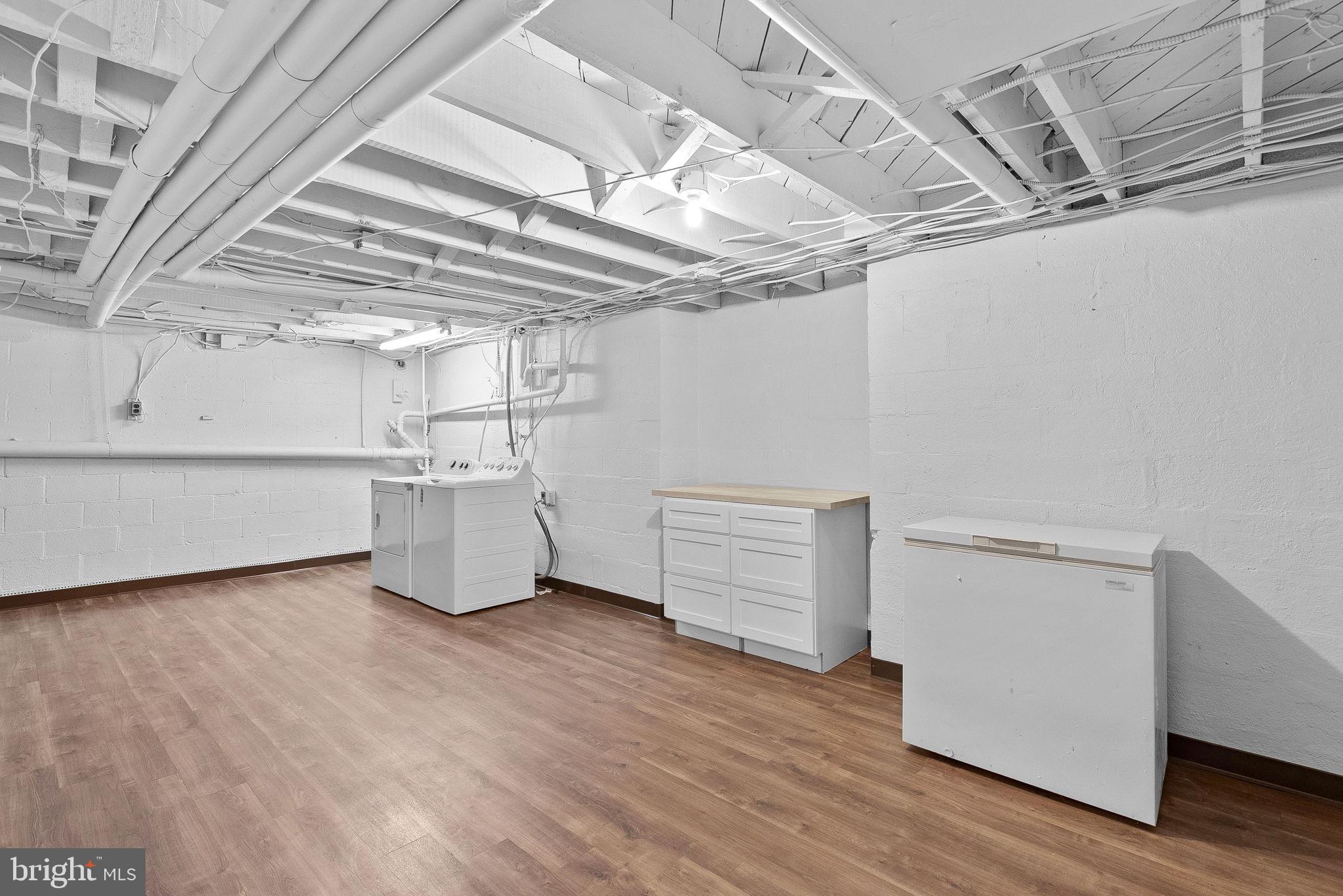 TOWN OF ROUND HILL - Residential