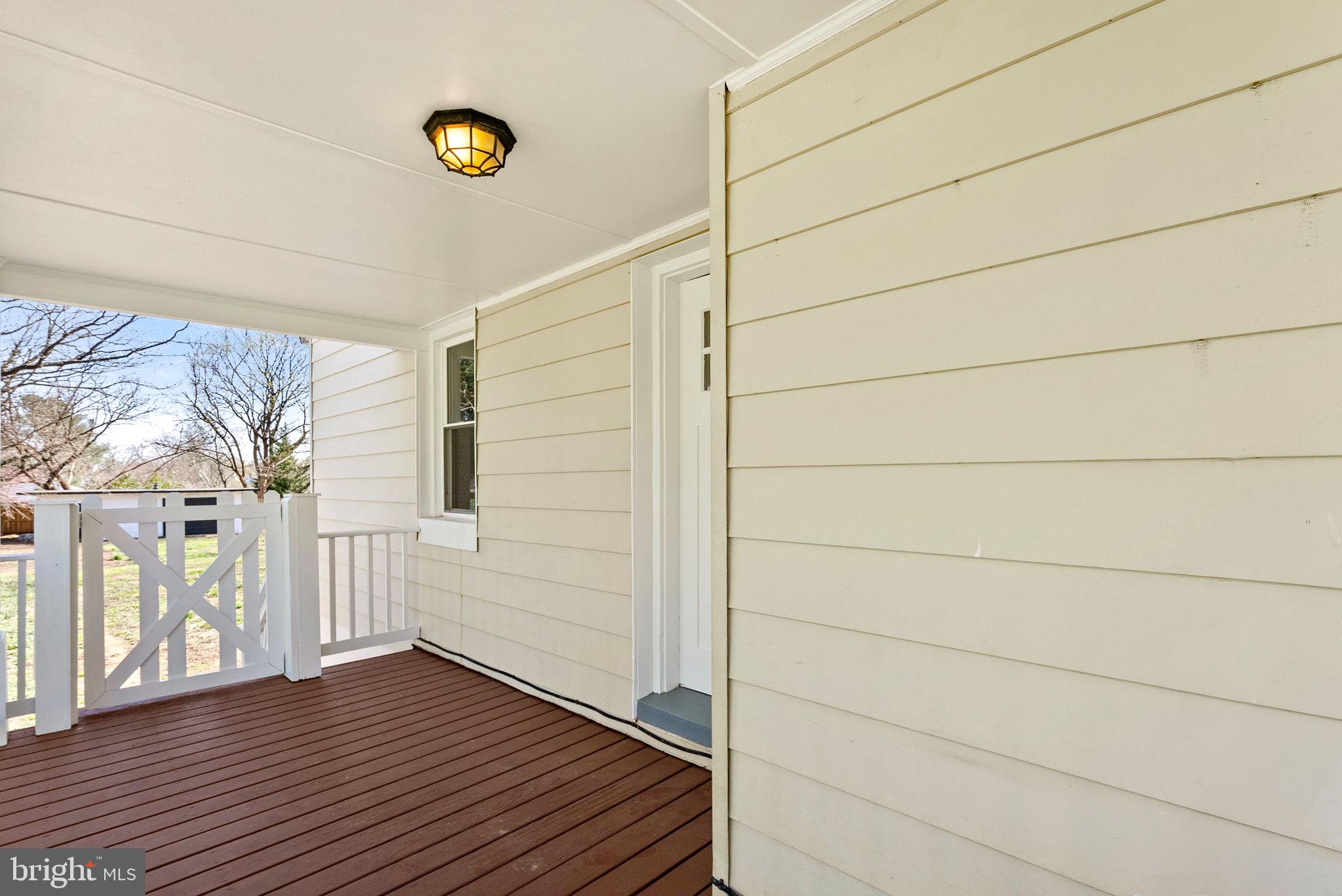 TOWN OF ROUND HILL - Residential