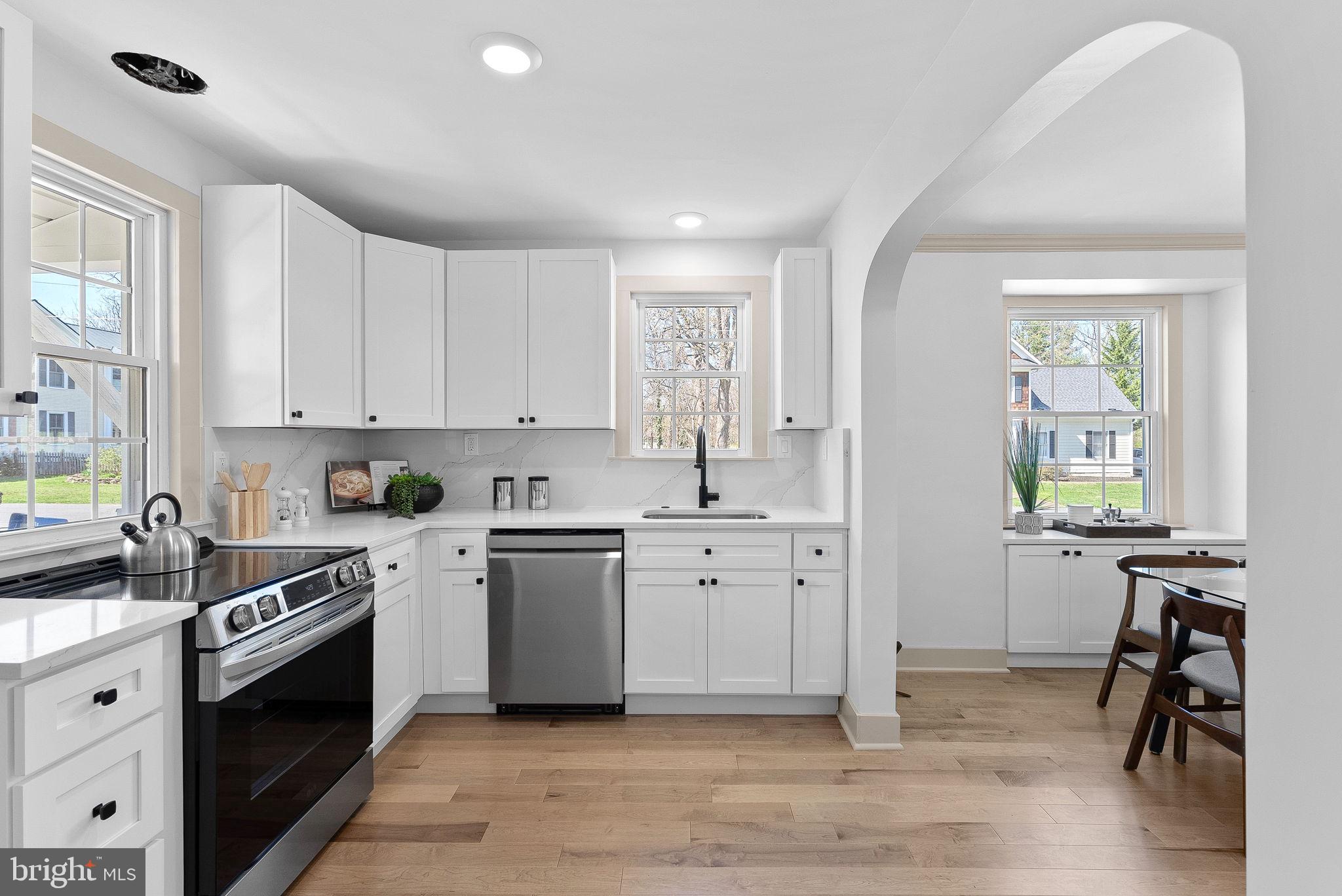 TOWN OF ROUND HILL - Residential