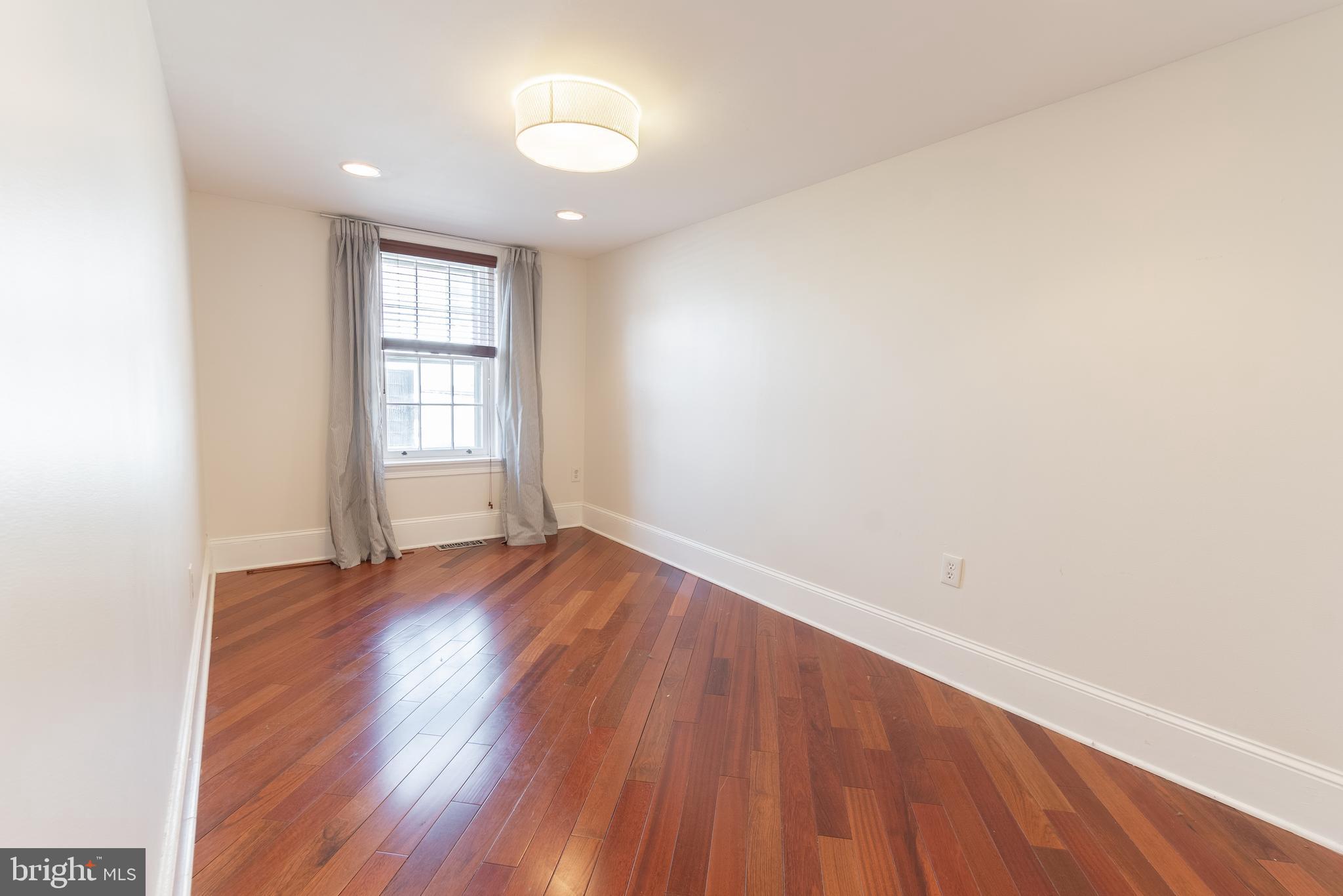 WASHINGTON SQ WEST - Residential Lease