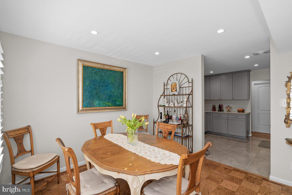 GEORGETOWN VILLAGE - Residential Lease