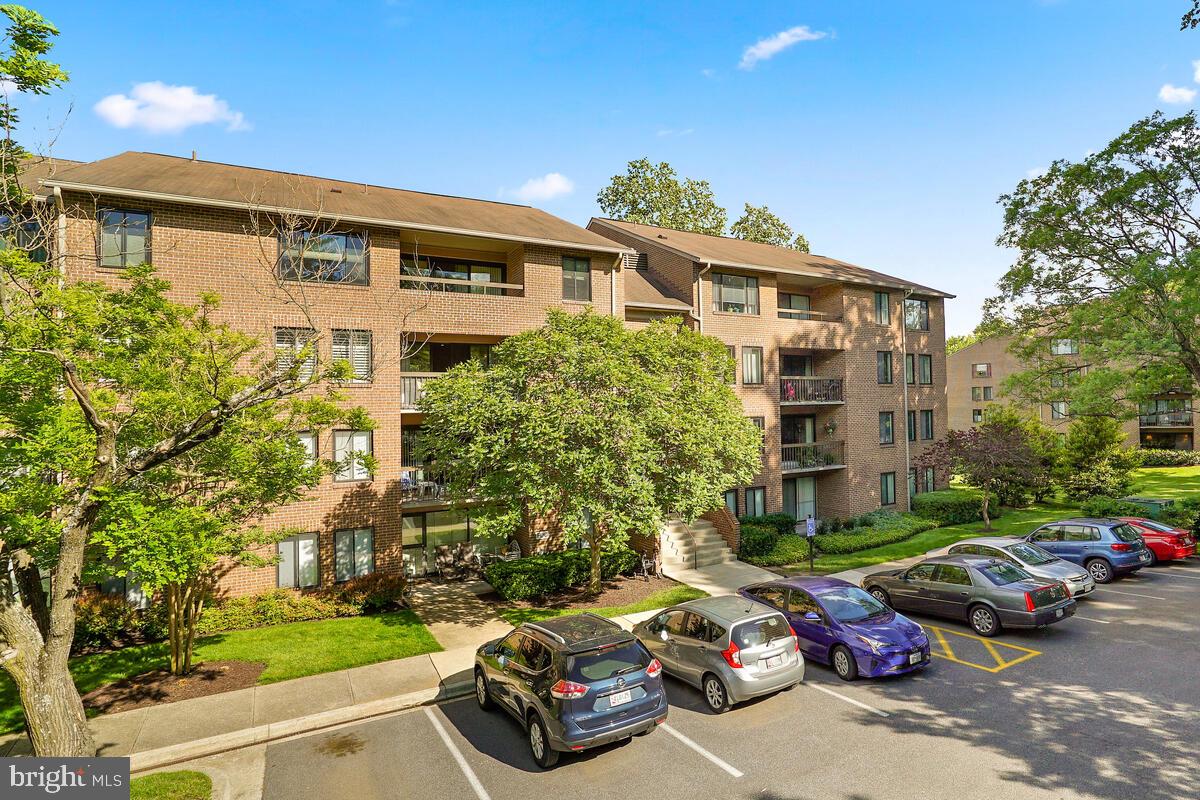 GEORGETOWN VILLAGE - Residential Lease