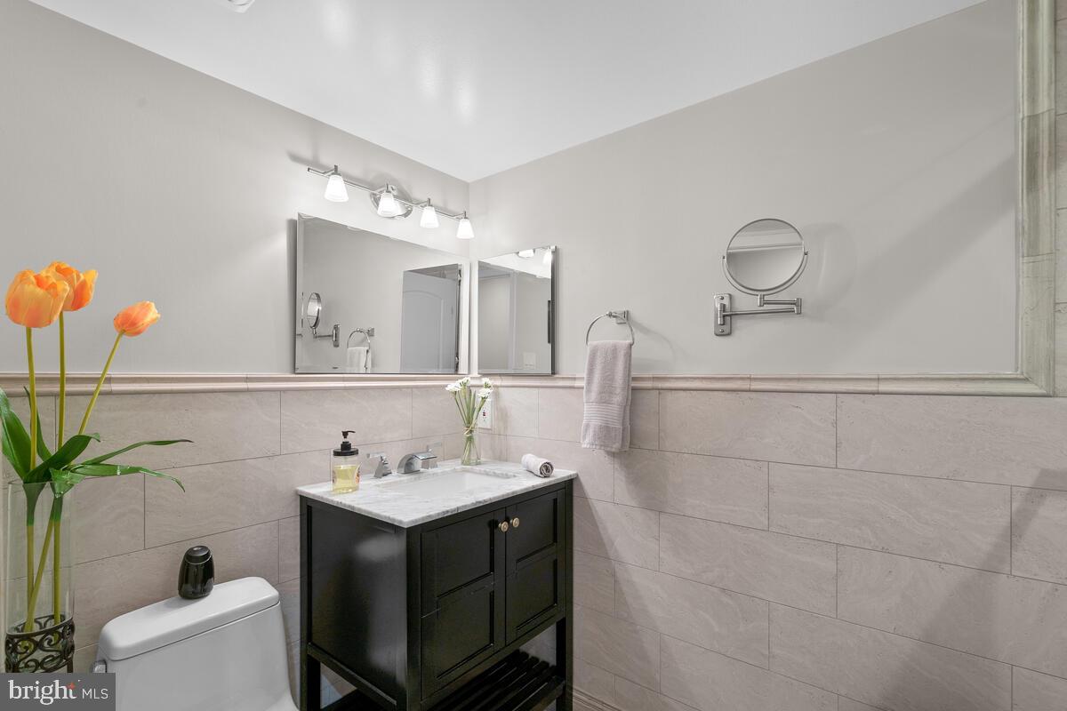 GEORGETOWN VILLAGE - Residential Lease