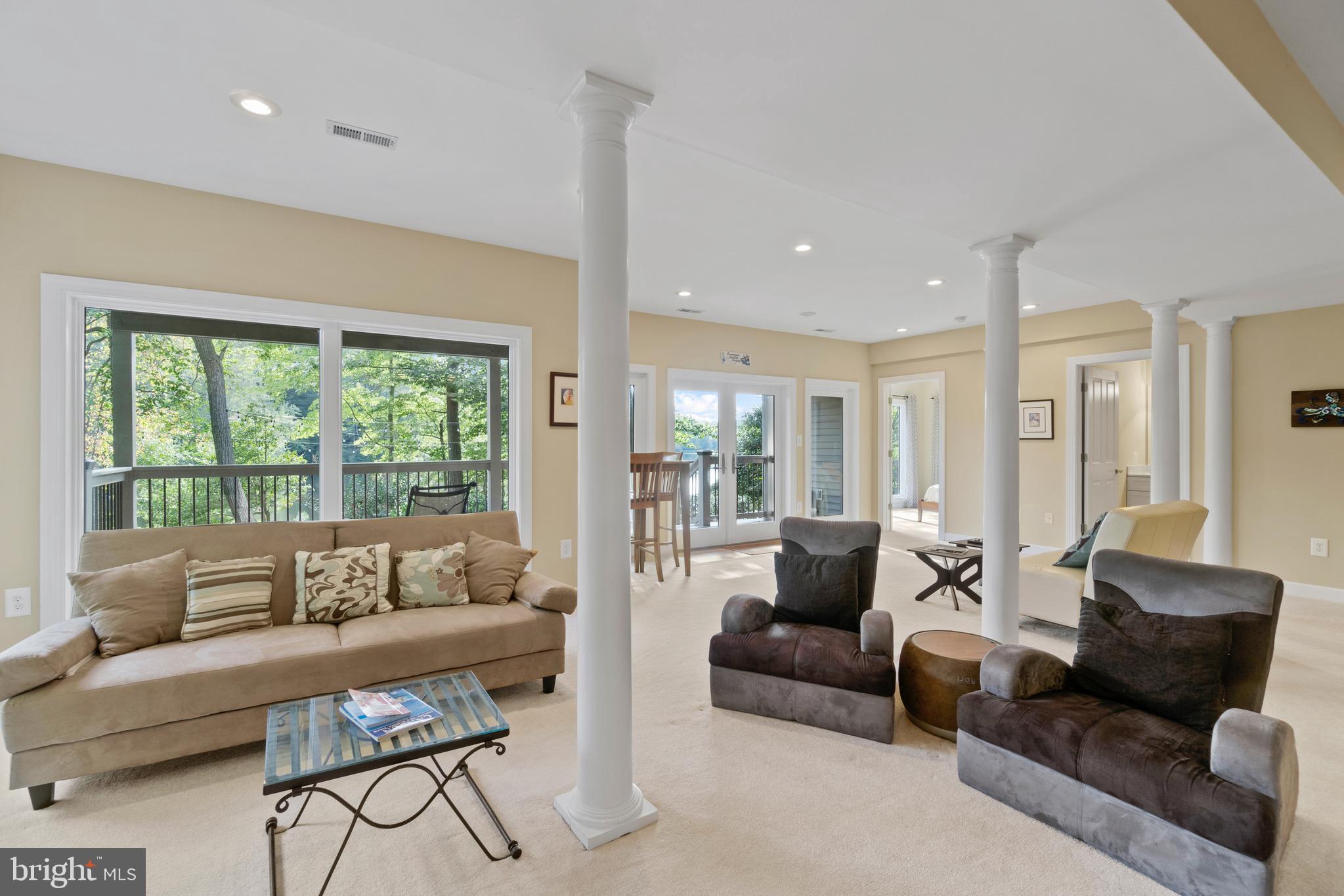 STRATFORD HARBOUR - Residential